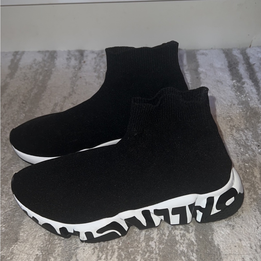 Balenciaga speed graffiti trainers AUTHENTIC